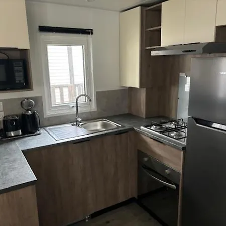 אתר קמפינג Bora Bora 6-8 Personnes